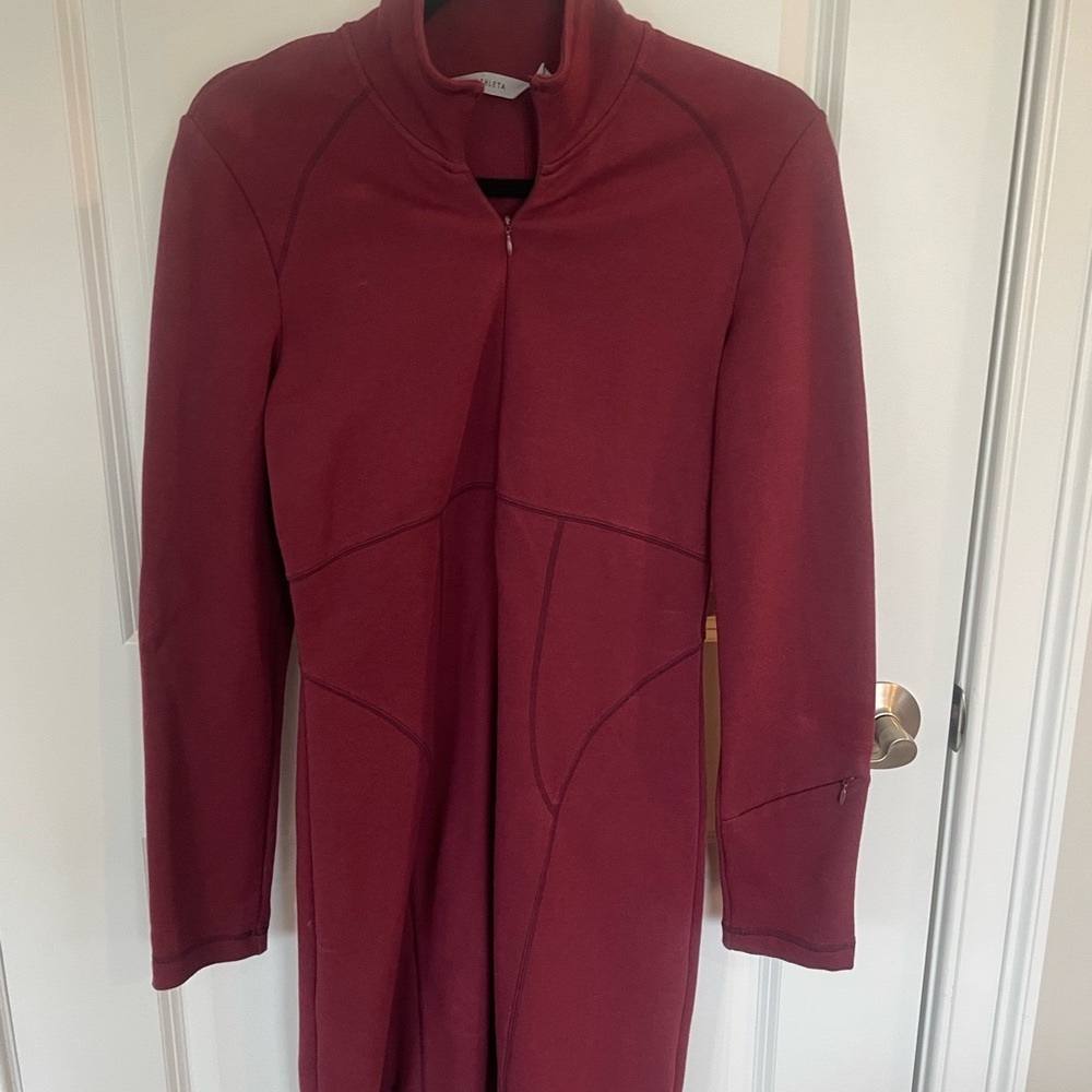 Athleta casual long sleeve dress with front zip.